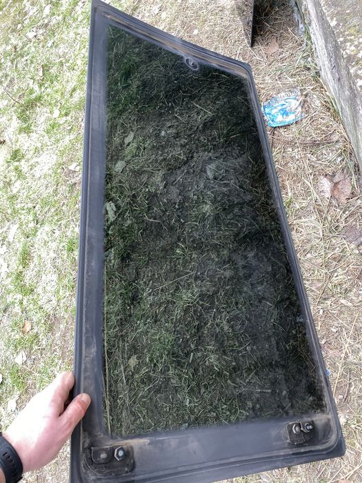 Боковые стекла жабкана Мерседес Вито 638