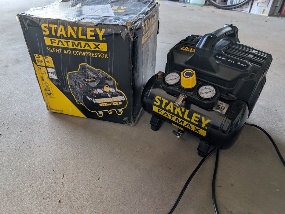 Kompresor bezolejowy Stanley Fatmax cichy 59db 8bar mały poreczny