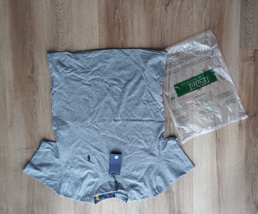 Młodzieżowy t-shirt