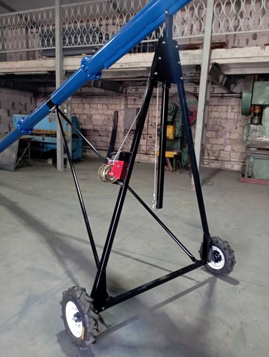 Шнековый погрузчик, винтовой конвейер, транспортер зерна 133*12*380