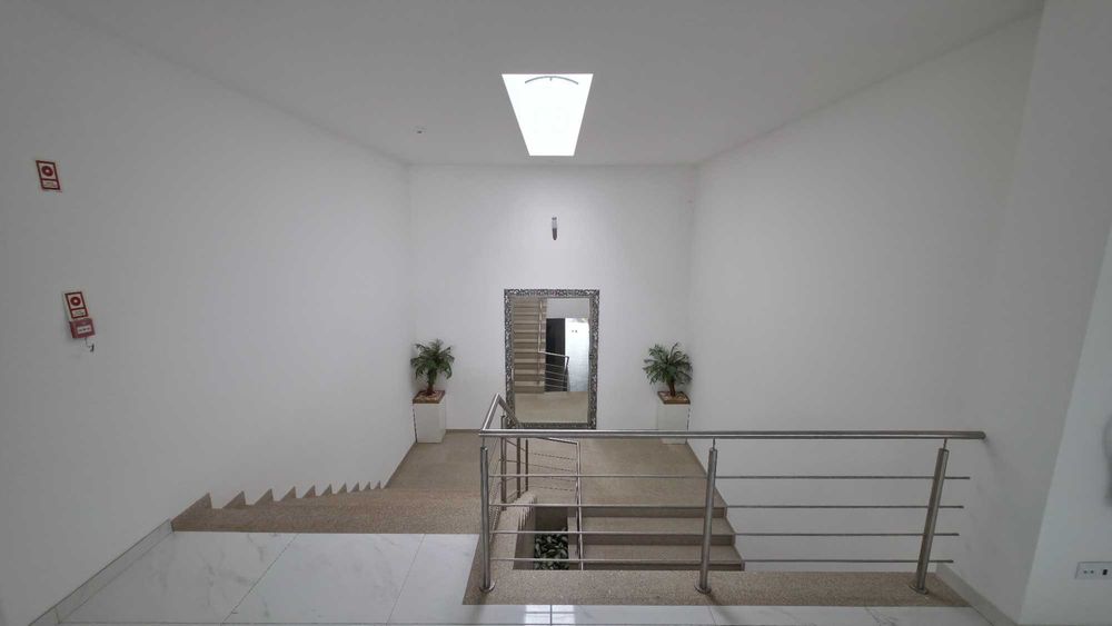 Espaço Comercial Para Aluguer