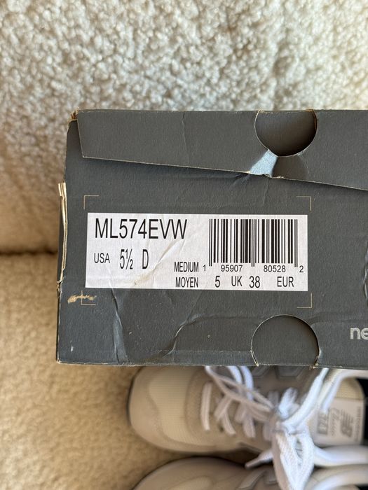 Кросівки кроссовки жіночі New Balance ML574EVW 38p