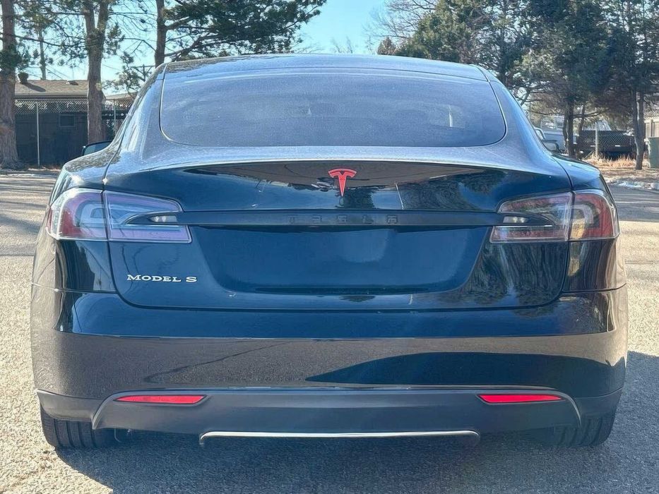 Tesla Model S      2013