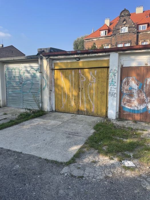 Garaż własnościowy centrum