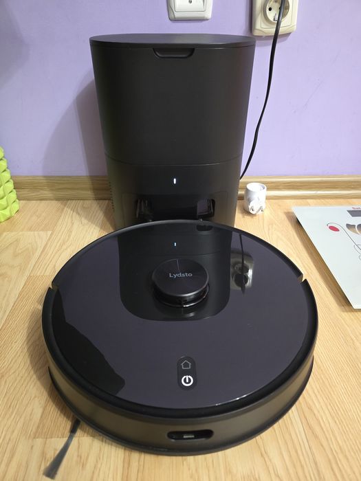 Робот пилосос миючий Lydstro R1