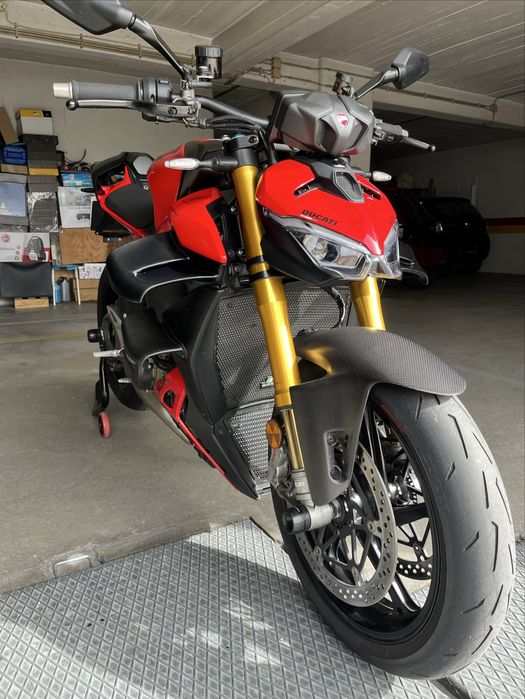 DUCATI Streetfighter V4S  2025