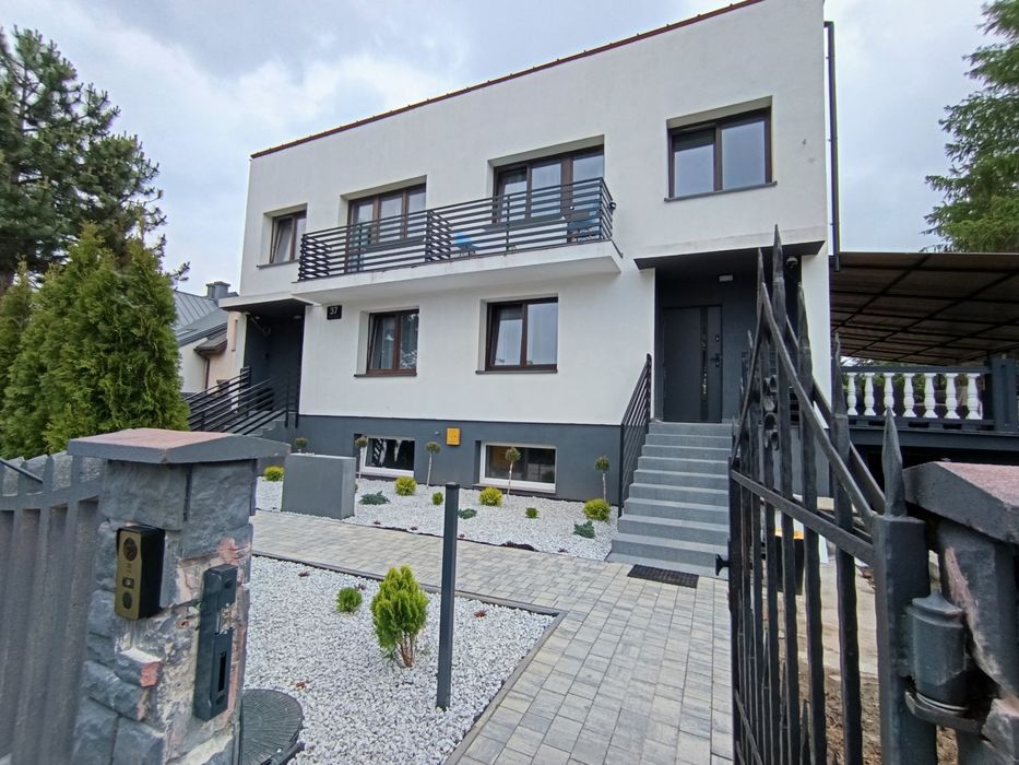 Pokoje z łazienkami 2kuchnie duży parking kwatery