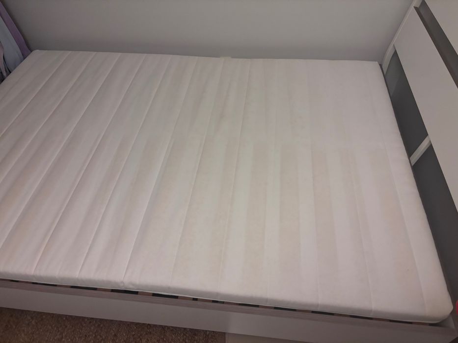 Cama de corpo e meio 140x200