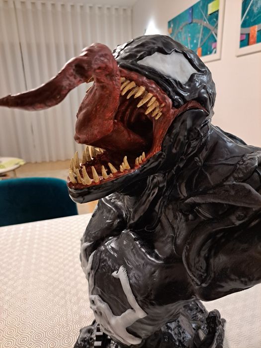 Busto do Venom (50cm) - Marvel