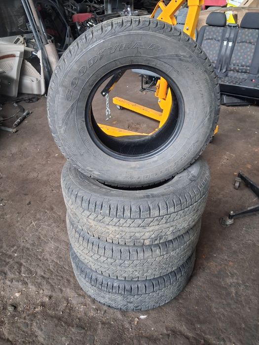 255/70 R-15 C  БРОВАРИ ,Шини-255/70R 15 C