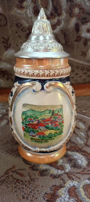 Dwa dzbanki ceramiczne