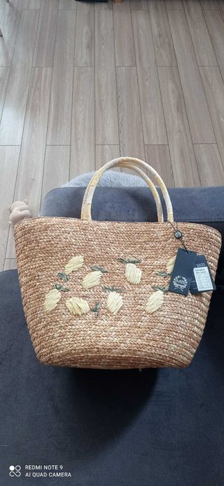 Pleciona torba na ramię z haftowanymi cytrynami- koszyk na plażę.