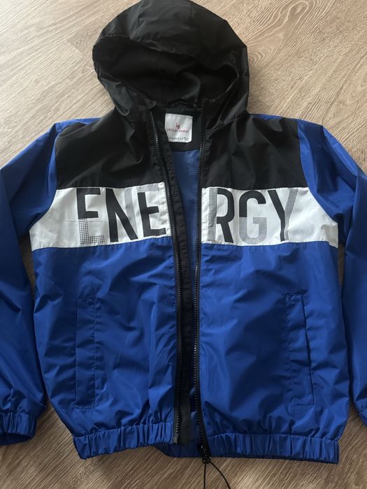 Kurtka wiatrowka 152