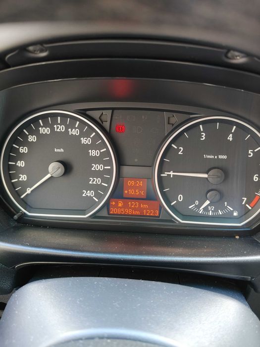 BMW SERIA 1 E87 2005