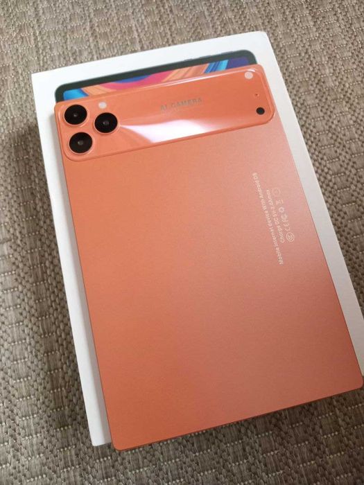 Продам сучасний планшет 17 Pad Pro на Android у стильному корпусі