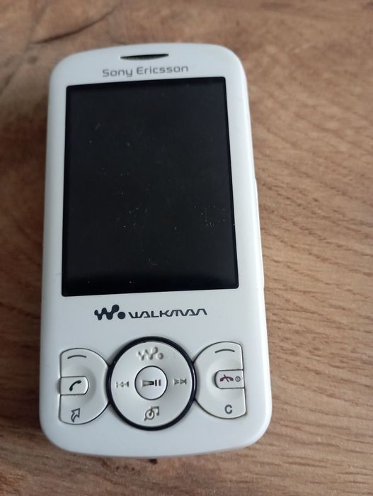Sony Ericsson W 100 i