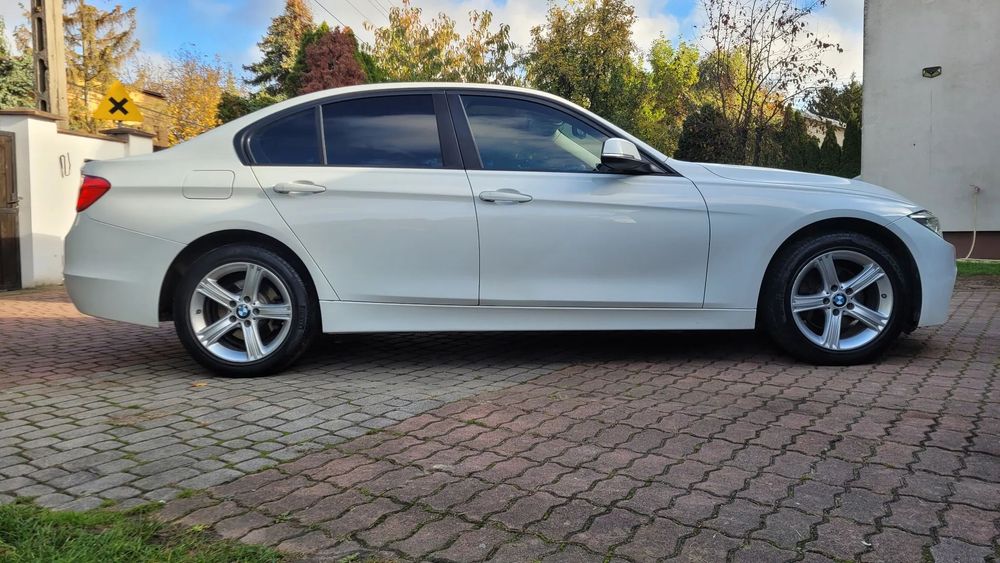 BMW Seria 3 xDrive Automat Jasne Skóry Ambiente Digital Nowe Opony