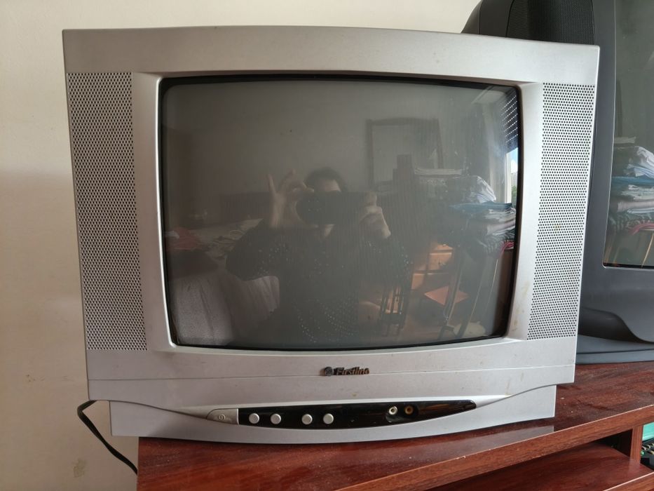 Televisor Firstline