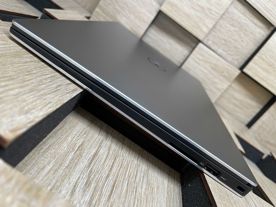 №5612 Ноутбук Dell XPS 13 9343 13.3" FHD IPS/i5-5200U/RAM4Gb/SSD128Gb