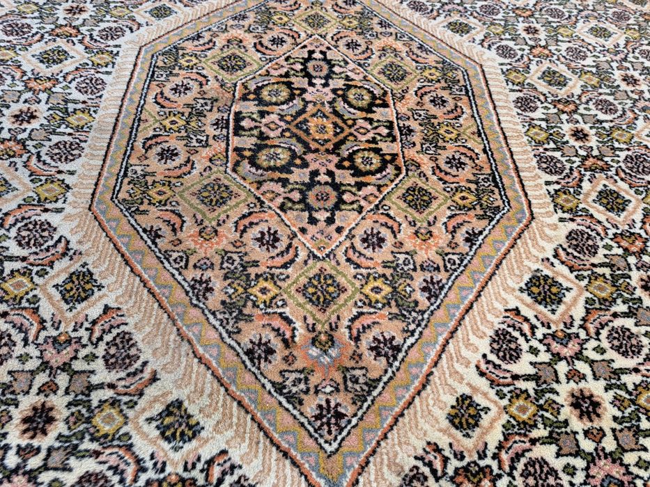 Ręcznie tkany wełniany dywan Indo Bidjar 244x306cm nr 1738