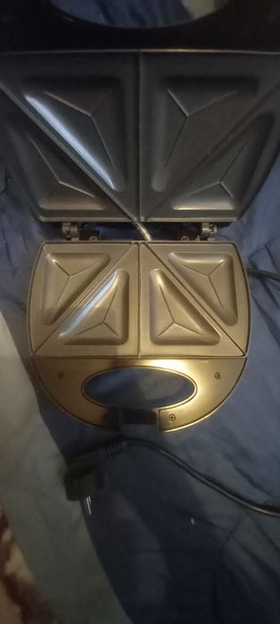 Sprzedam opiekacz do kanapek Łucznik