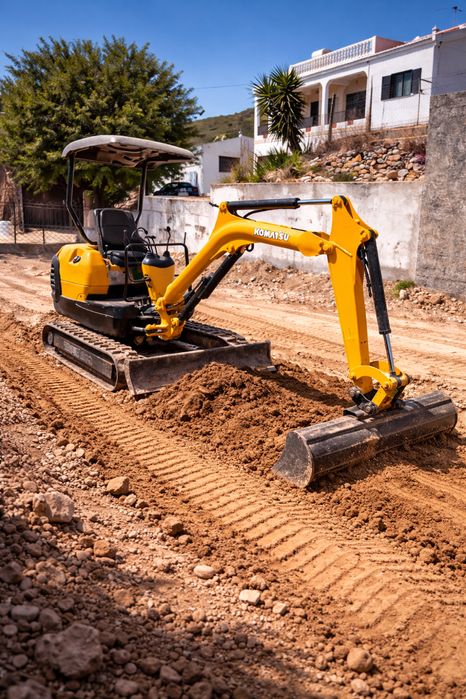 Mini Escavadora 1.5T | Limpeza de Terrenos e Valas – Faro & Algarve