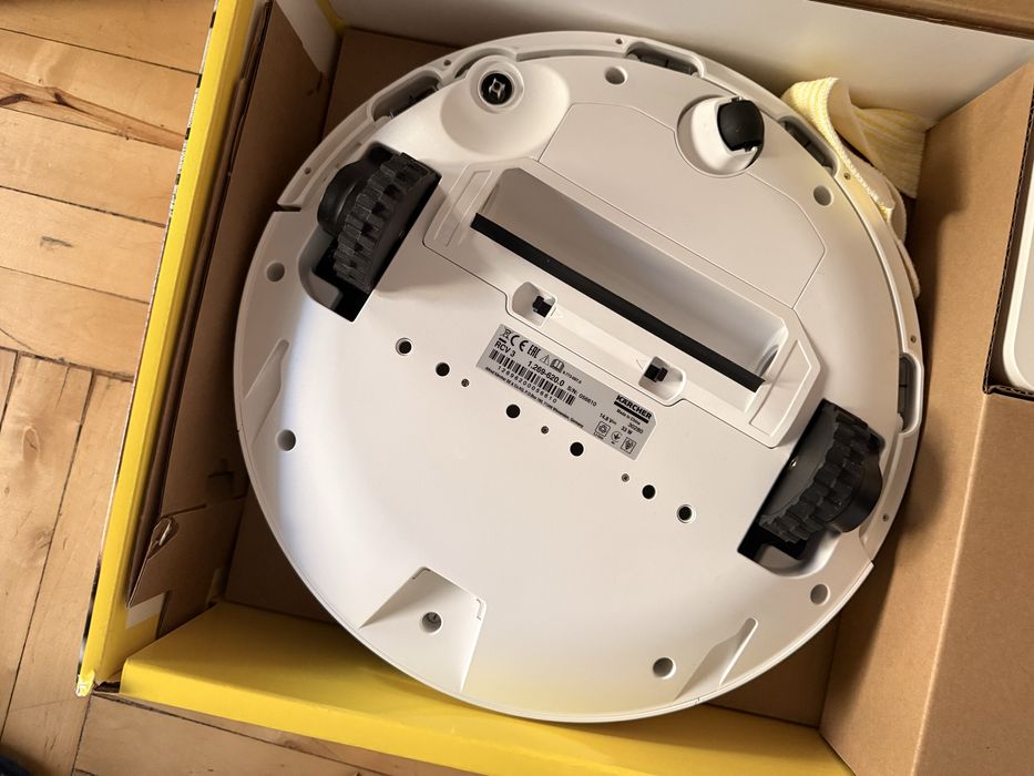 Робот-пилосос миючий Karcher RCV 3