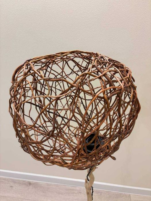 Дизайнерський торшер / лампа ручної роботи (на фото вищий)