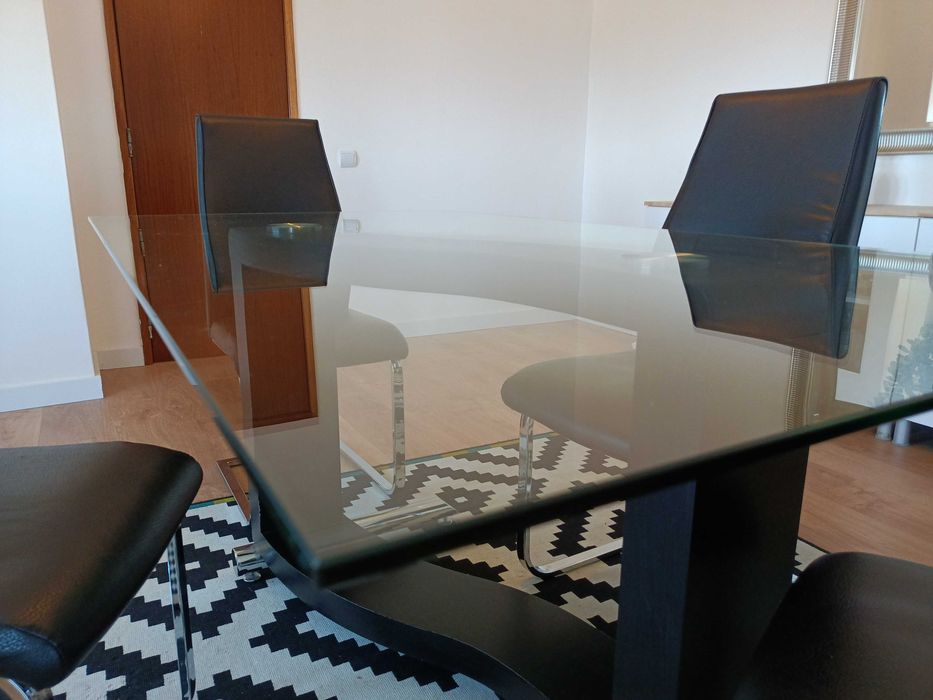 Conjunto Mesa + Cadeiras
