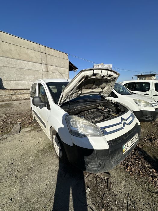 Легковий універсал Citroen Berlingo, 2011 року