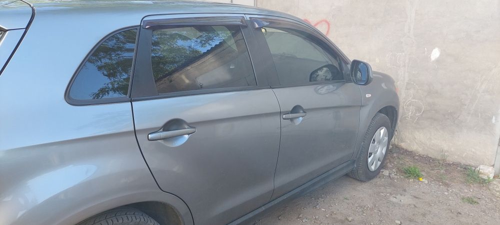 Mitsubishi. ASX .