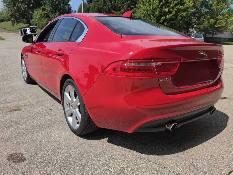 Jaguar XE 25t      2018