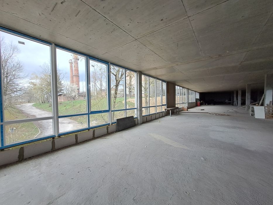 Оренда комерційного приміщення 720 м'2 вул.Микулинецька