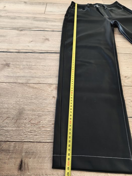 Spodnie z ecoskóry r.S/M