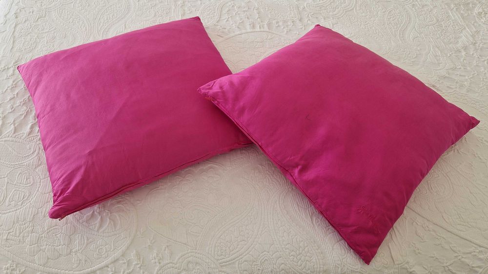 Conjunto 2 almofadas rosa fuschia, com fecho