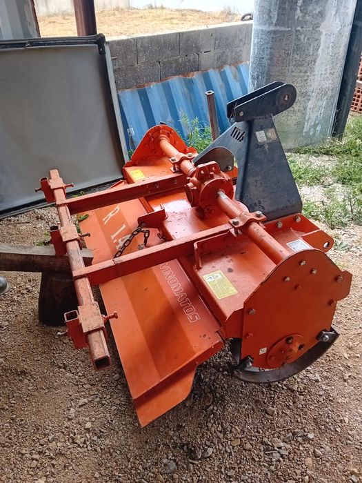 Vende-se trator - 18000 €
