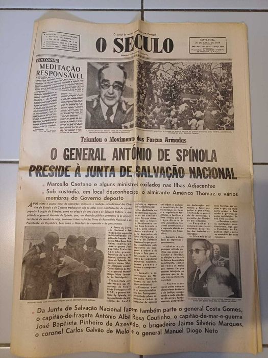 Coleção de Jornais (25 de Abril)