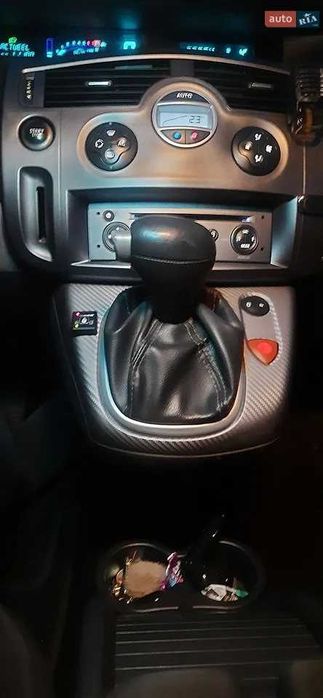 Продати автомобіль