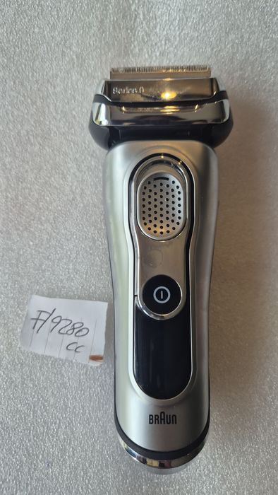 Golarka elektryczna marki Braun z serii 9 model 9280CC, nowa  F
