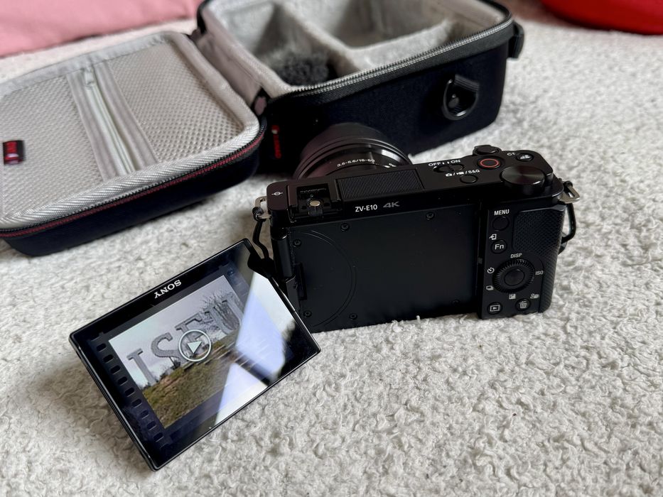 Máquina Fotográfica SONY ZVE10 + 16-50mm + bolsa