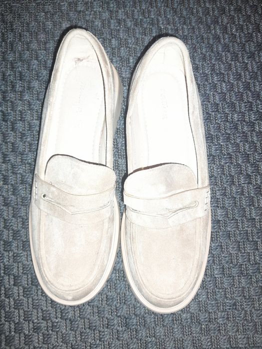 Sapatos quase novos