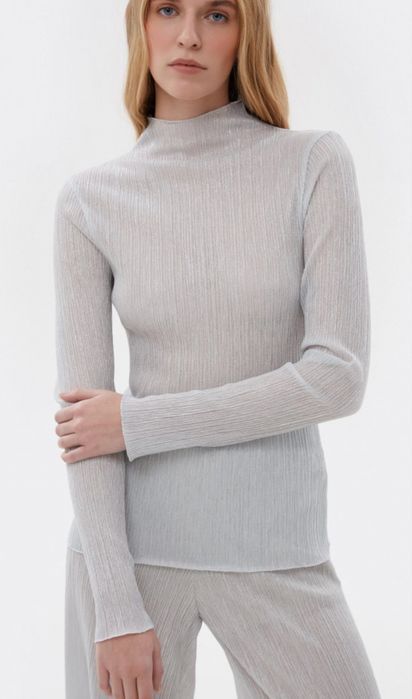 Срібний лонгслів /кофта з трикотажу плісе Estro x MustHave ER00114252