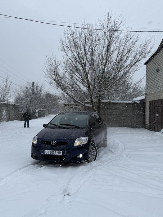 Продам Toyota auris