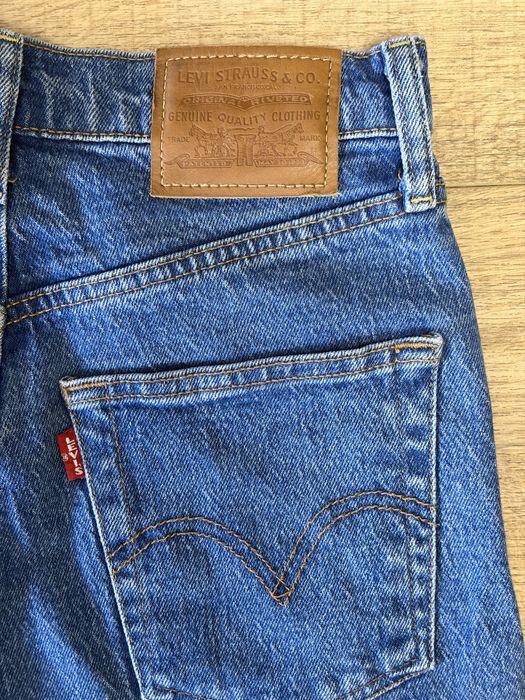 Джинсы Levi’s Ribcage Straight Ankle