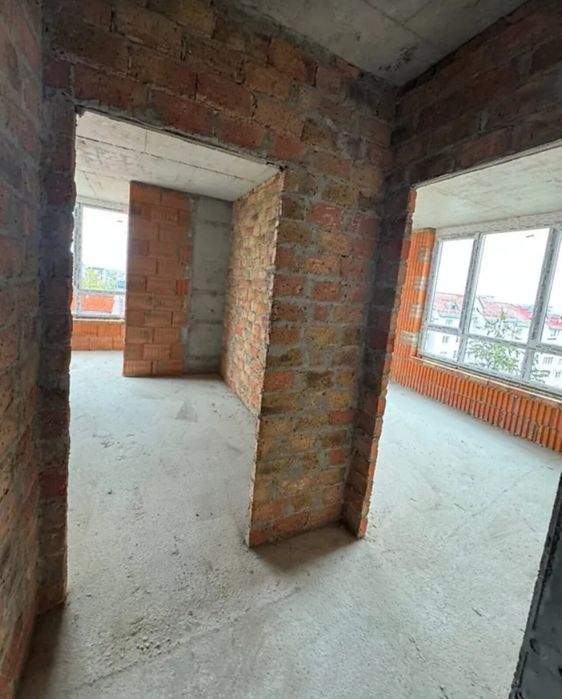Продаж 2к квартири 65.41 кв. м на просп. Бандери Степана