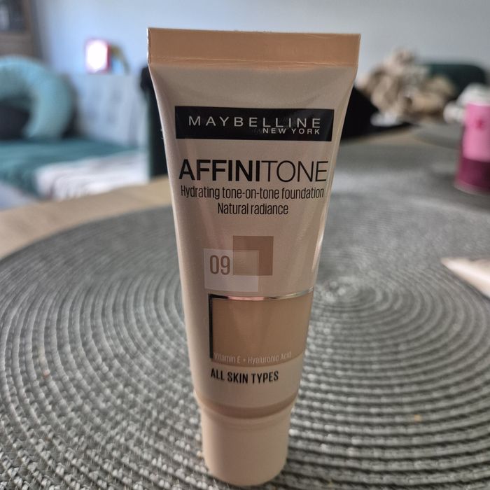 Maybelline podkład affinitone odcień 09