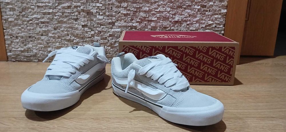 Sapatilhas Vans Knu Skool Cinza