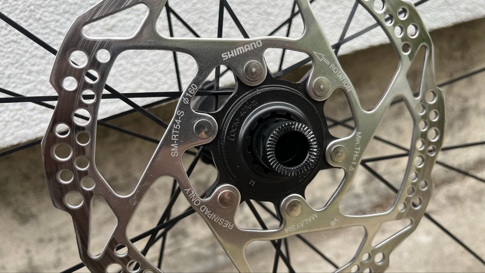 Koła Supra RFC Premium SL karbonowe z tarczami 160mm i oponami
