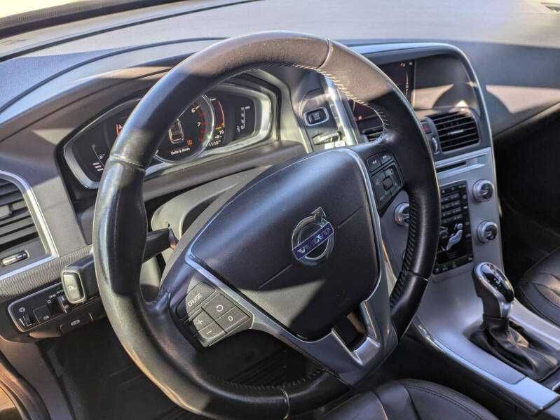 2017 Volvo XC60 2.0