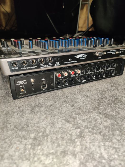 Material de Estúdio ( Tascam, Mackie, Presonus, Roland edirol, Line6 )